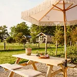 Boutiquehotel&tiny Plek17 Milsbeek
