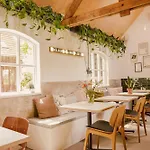 Boutiquehotel&tiny Plek17 Couette-café Milsbeek