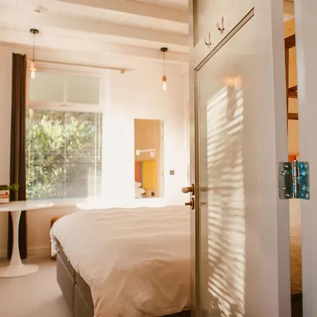 فندق مبيت وإفطار Boutiquehotel & Tiny Plek17 3*