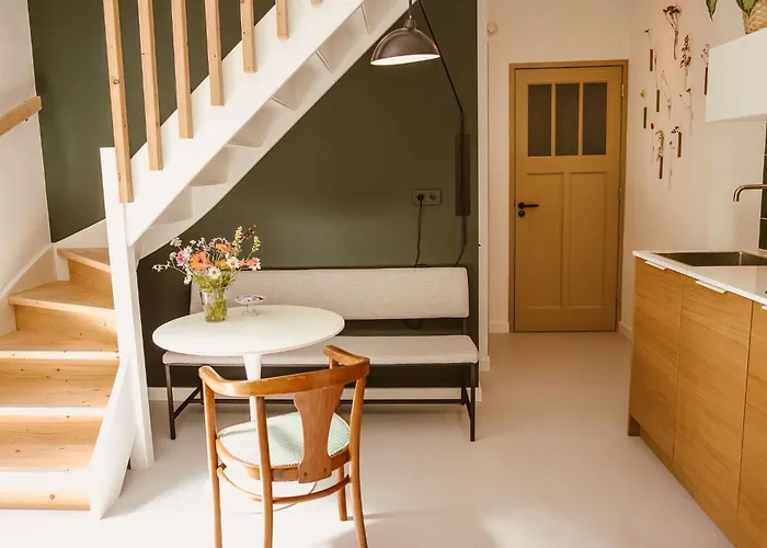 Boutiquehotel & Tiny Plek17 Bed and breakfast Milsbeek