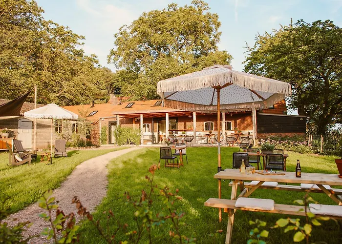 Boutiquehotel & Tiny Plek17 Bed and breakfast 3*