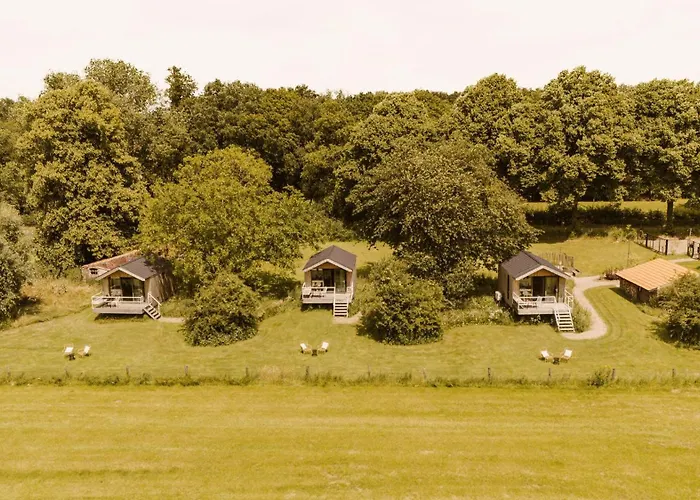 Boutiquehotel & Tiny Plek17 فندق مبيت وإفطار Milsbeek